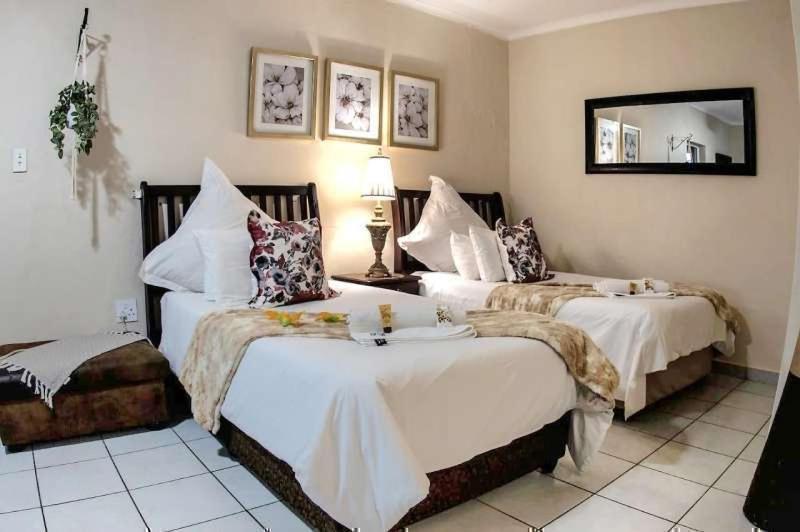 Dei Gratia Guest House Мусіна Екстер'єр фото